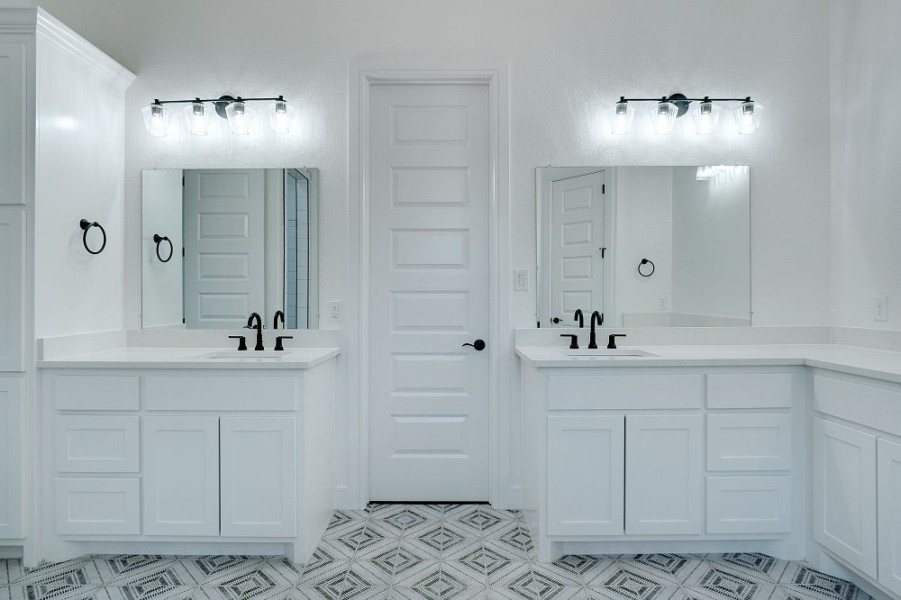 Custom bathroom cabinets by LSC Cabinets